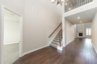 5115 Kenton Pl Ln in Fulshear, TX - Foto de edificio - Building Photo