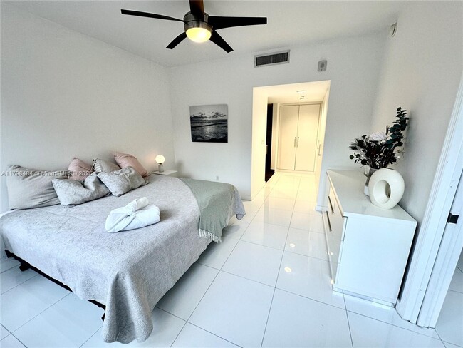 property at 2155 Washington Ct