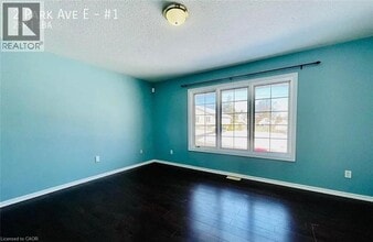 2 Park Ave in Brantford, ON - Building Photo - Building Photo