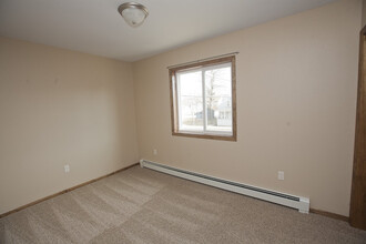 902 Water St in Eau Claire, WI - Foto de edificio - Building Photo