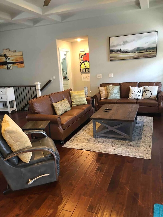 1906 Almand Dr in Bentonville, AR - Building Photo - Building Photo