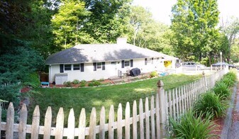 23 Oneil Dr in Westborough, MA - Building Photo