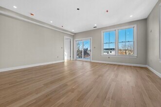 42 Waverly St, Unit 1 in Boston, MA - Building Photo - Building Photo
