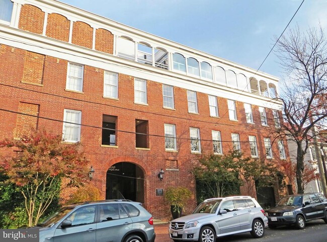 property at 200 S Fairfax St