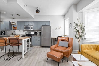 230 E 9th St in Indianapolis, IN - Building Photo - Building Photo