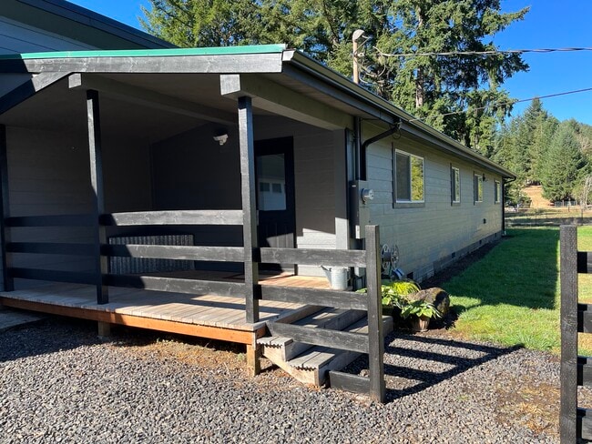 39110 Carr Trail Rd, Unit 1 in Dexter, OR - Building Photo - Building Photo