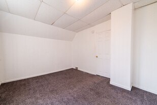 34 Avon Pl in Vineland, NJ - Building Photo