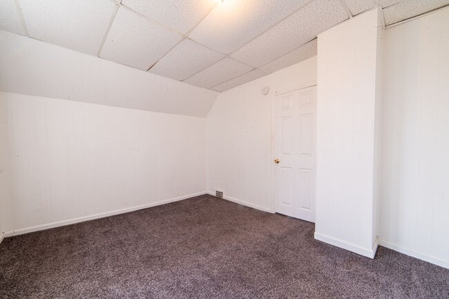 property at 34 Avon Pl