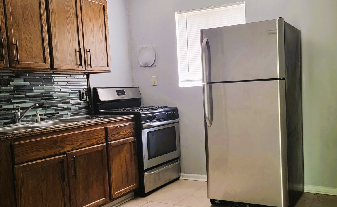 1135 Sells Ave SW in Atlanta, GA - Building Photo