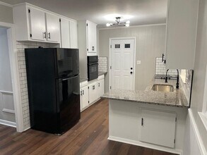 2121 Woodbine Ave in Fayetteville, NC - Building Photo - Building Photo