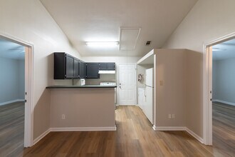 285 E Harrison St in Tallahassee, FL - Building Photo - Building Photo