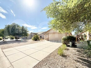 2783 E Mineral Park Rd in Queen Creek, AZ - Foto de edificio - Building Photo