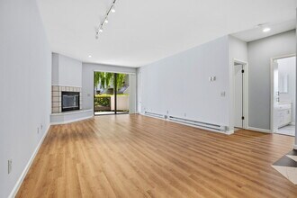 108 Shorebird Cir in Redwood City, CA - Building Photo - Building Photo