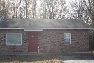 201 Tucker Inn in Jacksonville, AR - Building Photo - Building Photo