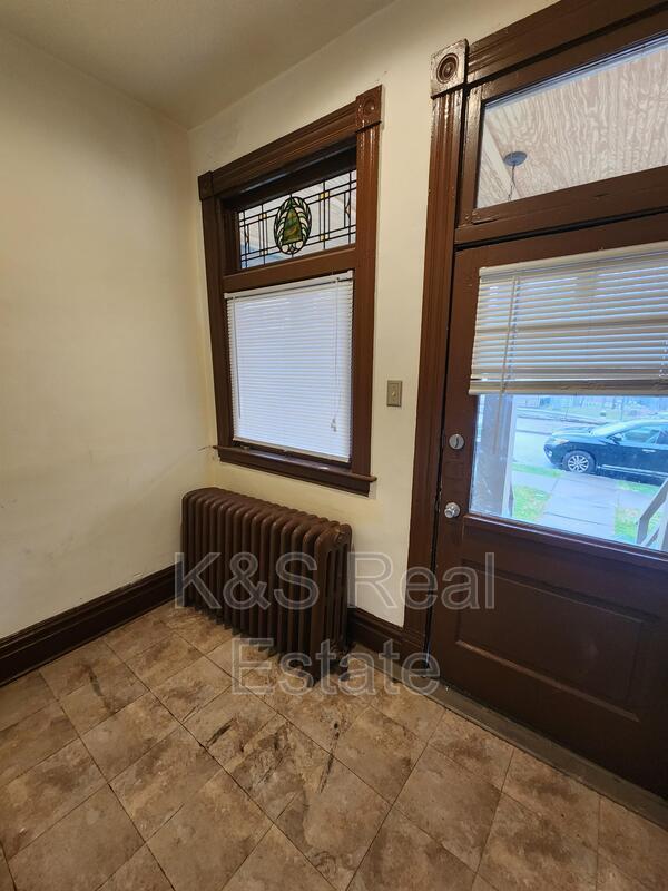 305 Marguerite Ave photo'