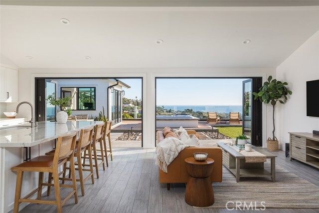 204 Avenida San Carlos in San Clemente, CA - Building Photo