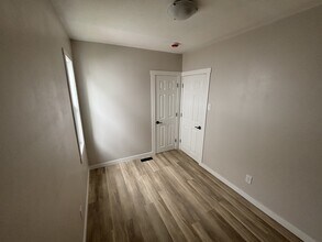 25 Vipond Rd in Timmins, ON - Building Photo - Building Photo