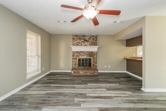 23323 Whispering Willow Dr in Spring, TX - Building Photo - Building Photo