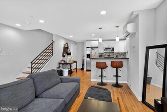 1241 S 28th St in Philadelphia, PA - Building Photo - Building Photo