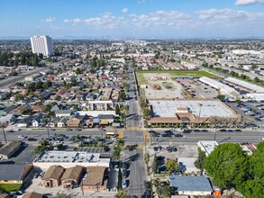 909 S Tamarind Ave in Compton, CA - Building Photo - Building Photo