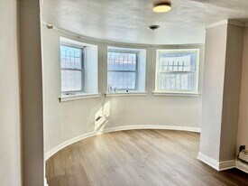 6900 S Jeffery Blvd in Chicago, IL - Building Photo