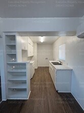 1706 Cecil Brunner Dr in Bakersfield, CA - Building Photo - Building Photo