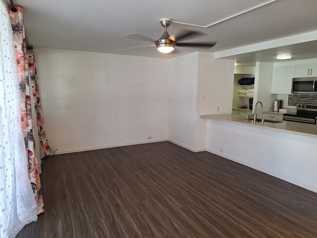 98-360-360 Koauka Loop in Aiea, HI - Building Photo - Building Photo