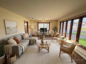 214 W Anoka St in Duluth, MN - Building Photo - Building Photo