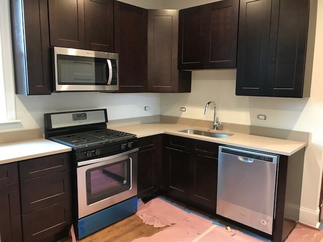 3737 N Magnolia Ave, Unit 33 in Chicago, IL - Building Photo - Building Photo