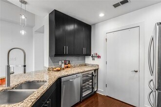 222 12th St NE in Atlanta, GA - Foto de edificio - Building Photo