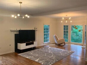 5055 Mallory Ct in Suwanee, GA - Building Photo - Building Photo