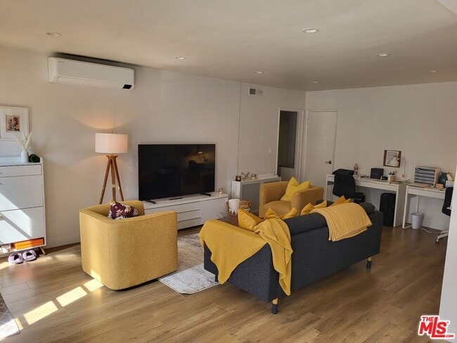 450 Rexford Dr in Beverly Hills, CA - Building Photo - Building Photo