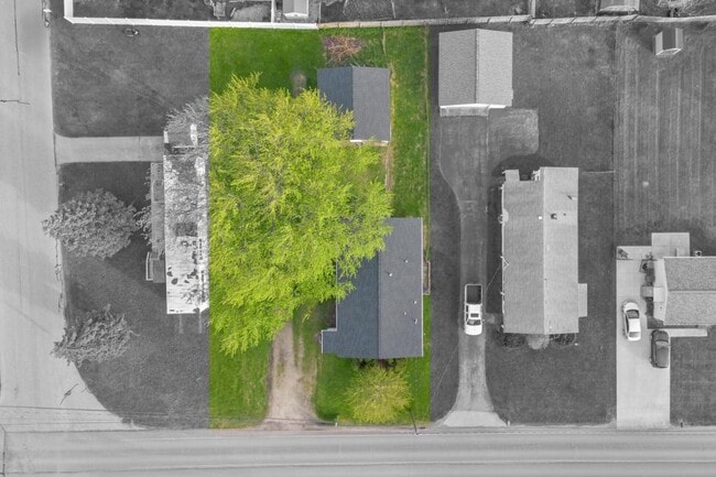 2611 W 23rd St in Erie, PA - Building Photo - Building Photo