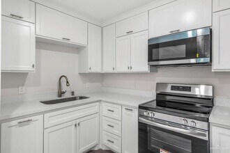 12 E St in Brownsville, TX - Building Photo - Building Photo