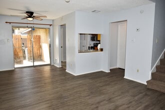 4908 Oak Blf in Mesquite, TX - Building Photo - Building Photo