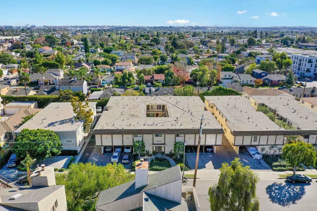 12520 Pacific Ave in Los Angeles, CA - Building Photo