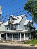 175 E Derry Rd in Hershey, PA - Building Photo