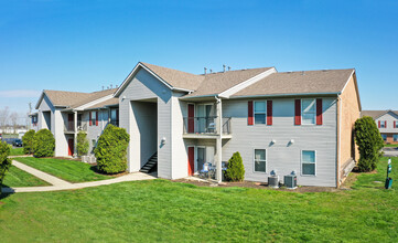 Creekside Village in Sunbury, OH - Building Photo - Building Photo