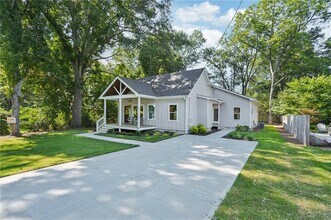 1036 Dell Ave SE in Smyrna, GA - Building Photo - Building Photo