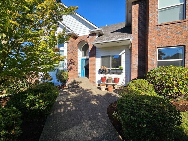 property at 1776 Mousebird Ave NW