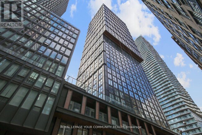 property at 82-2282 Dalhousie St