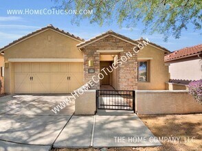 1096 W Versilia Dr in Oro Valley, AZ - Building Photo - Building Photo