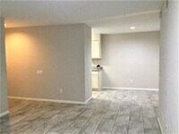 1860 White Oak Dr photo'