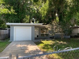 760 Greenway Pl in Daytona Beach, FL - Building Photo