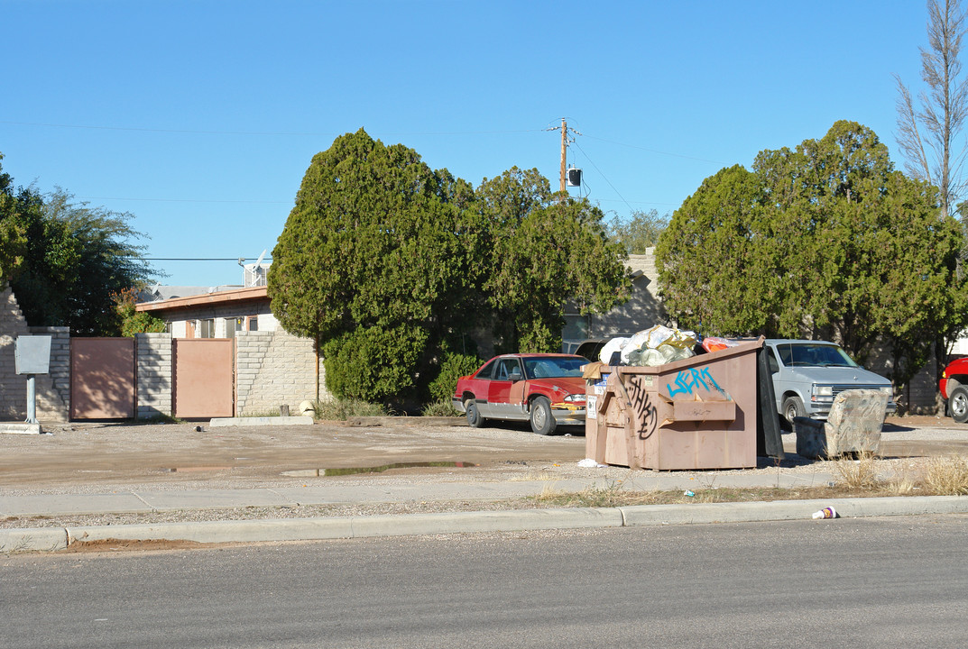 1802-1808 S Rosemont Ave in Tucson, AZ - Building Photo