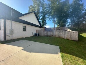 605 Remington Ct SE in Jacksonville, AL - Building Photo - Building Photo