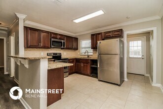 701 Palm Springs Dr in Altamonte Springs, FL - Foto de edificio - Building Photo