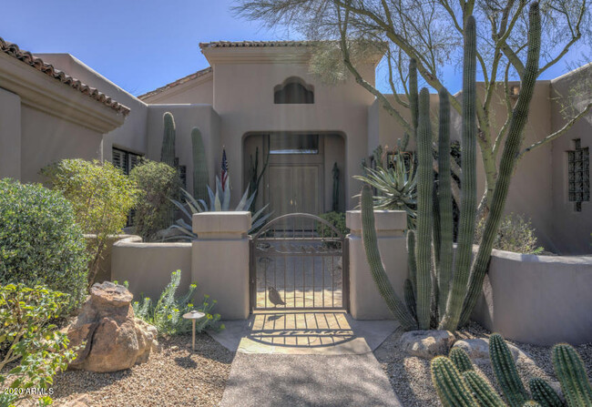 7723 E Cassia Cir in Scottsdale, AZ - Foto de edificio - Building Photo