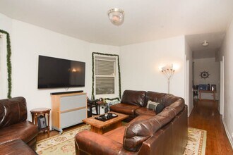 1517 W Oakdale Ave, Unit M09H in Chicago, IL - Building Photo - Building Photo