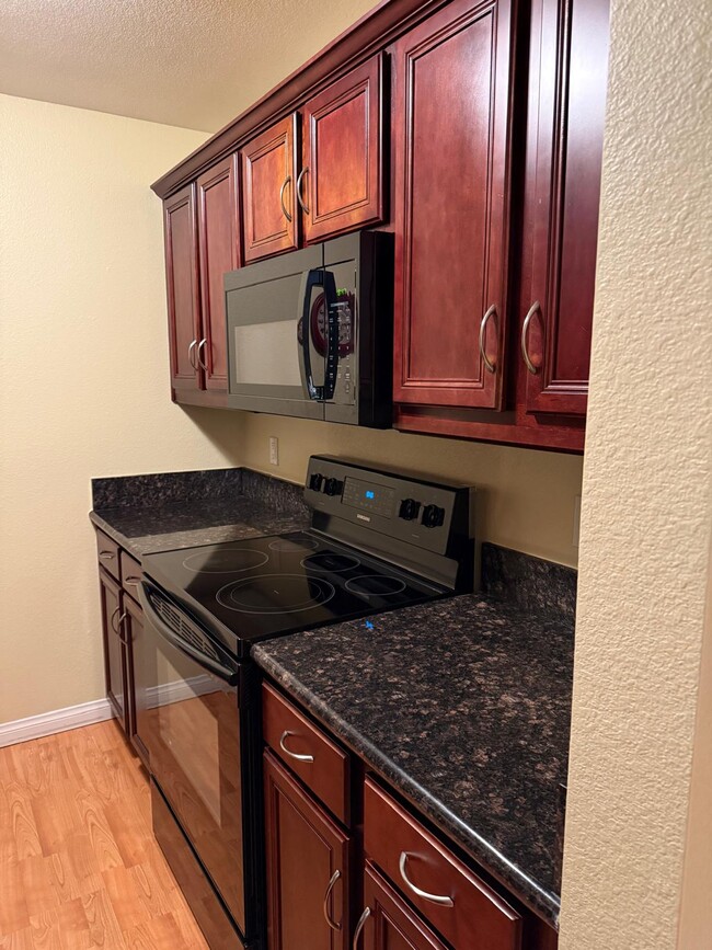 5252 Orange Ave, Unit 322 in San Diego, CA - Building Photo - Building Photo